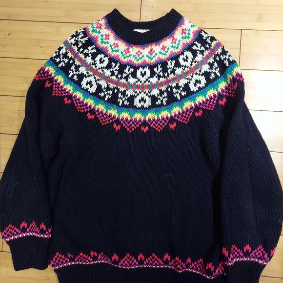 Warm wonderland ski sweater by Susan Bristol medium - Picture 3 of 3